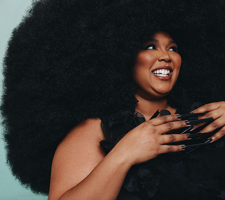 Lizzo Is Loving Her New Wispy Weave And Here's Why