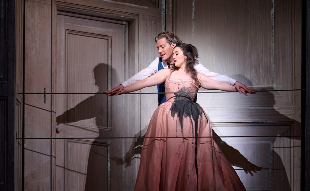 Gordon Bintner as Don Giovanni and Mané Galoyan as Donna Anna (Photo Michael Cooper)