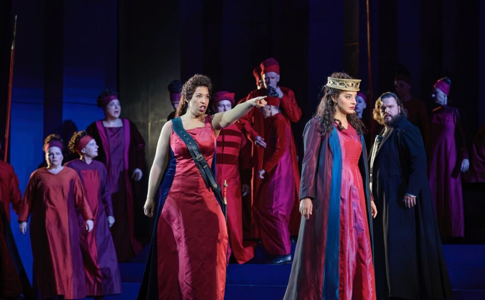 Nabucco (Michael Cooper photo)